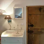 In De Roos לינה וארוחת בוקר